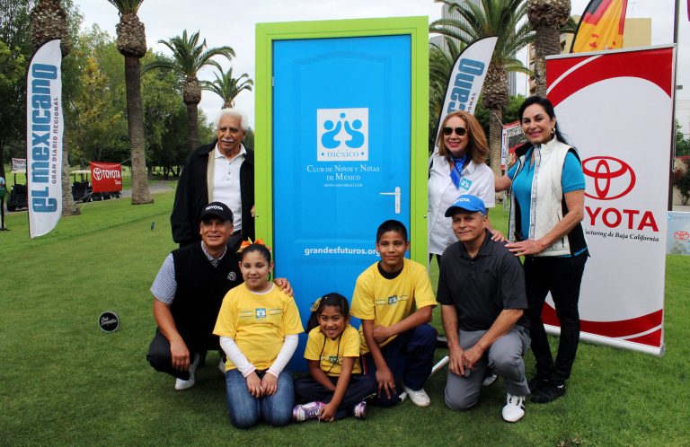 Celebran torneo de Golf «Copa Toyota» a beneficio del Club de niños y niñas