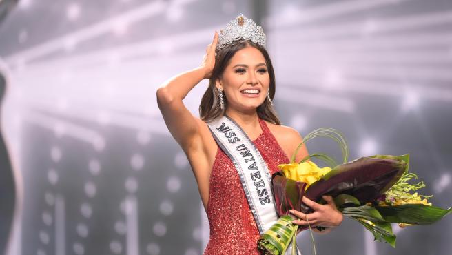 La mexicana Andrea Meza fue coronada como Miss Universo en una gala celebrada en un hotel de lujo a las afueras de Miami (EE UU).